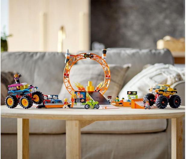 LEGO City 60295 Arena pokazów kaskaderskich - 1026656 - zdjęcie 4